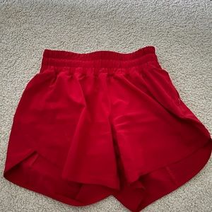 Lululemon track that mid rise 5 inch shorts